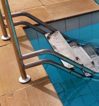 CHUMBADOR PARA ESCADA 1.1/2' EM ABS SODRAMAR